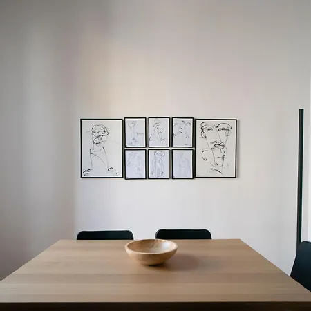 - Conseil Des Commis 아파트