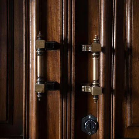 - Conseil Des Commis